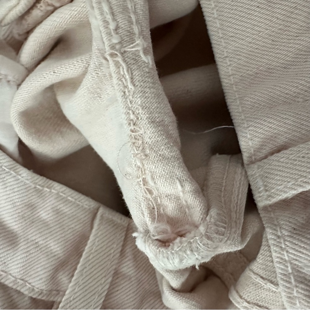 FRAME • Le Jane Crop Jeans in Stoned Nude Pink - Picture 11 of 12